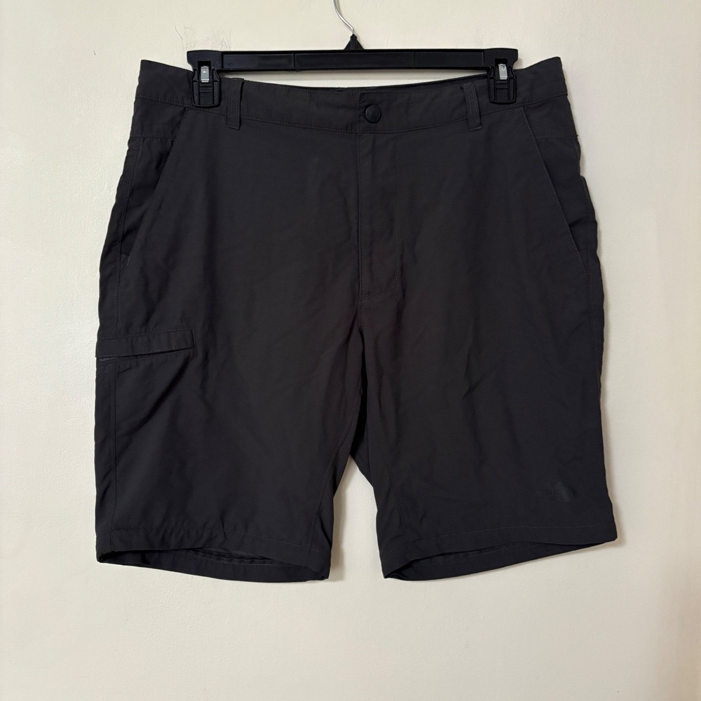 The North Face Mens 36 Shorts Dark Gray Paramount Active Hiking Cargo Camping